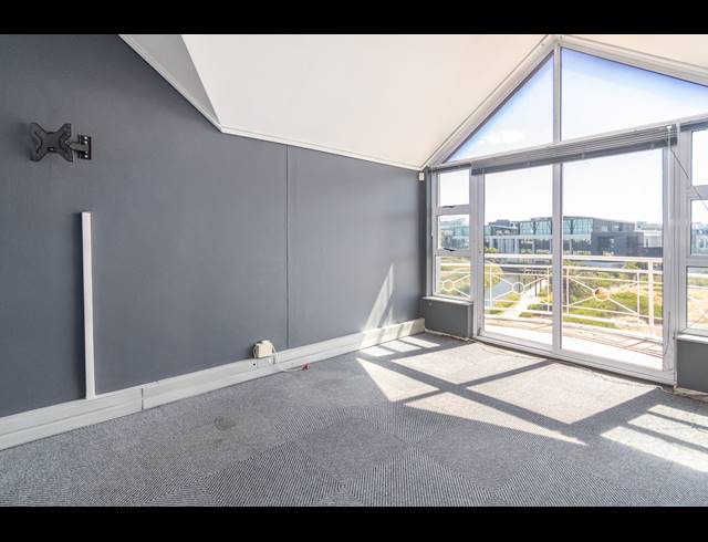 99M² OFFICE TO LET IN CENTURY CITY